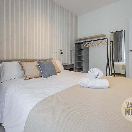 Spacious New Apartment Para 7 En La Plaza De Tirso De Molina มาดริด ภายนอก รูปภาพ