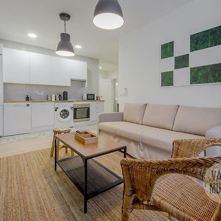 Spacious New Apartment Para 7 En La Plaza De Tirso De Molina มาดริด ภายนอก รูปภาพ